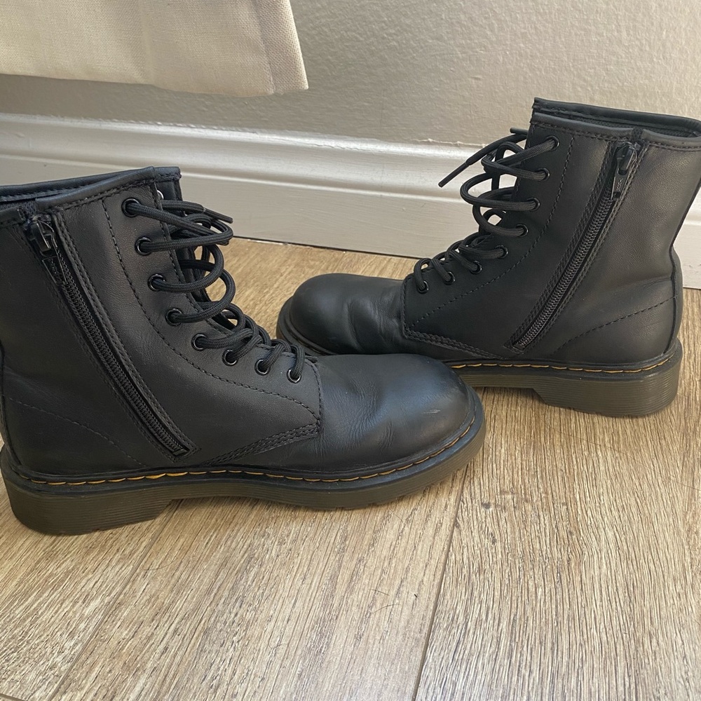 Dr martens black